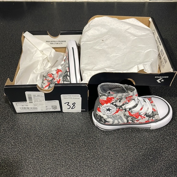 Boys Girls Converse All Star Dino Daze Sneakers Toddler baby Infant Size 4 w/box - Picture 4 of 7
